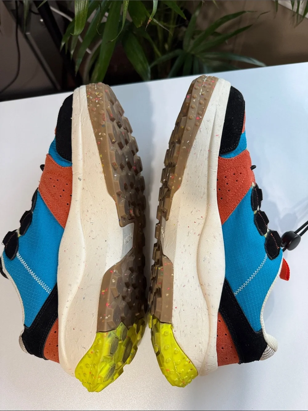 Multicolor Athletic Sneakers with Toggle Lacing Dr scholls Insoles Size 8
